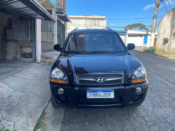 HYUNDAI TUCSON 2.0 MPFI GLS 16V 143CV 2WD FLEX 4P AUTOMÁTICO HYUNDAI TUCSON 2.0 MPFI GLS 16V 143CV 2WD FLEX 4P AUTOMÁTICO